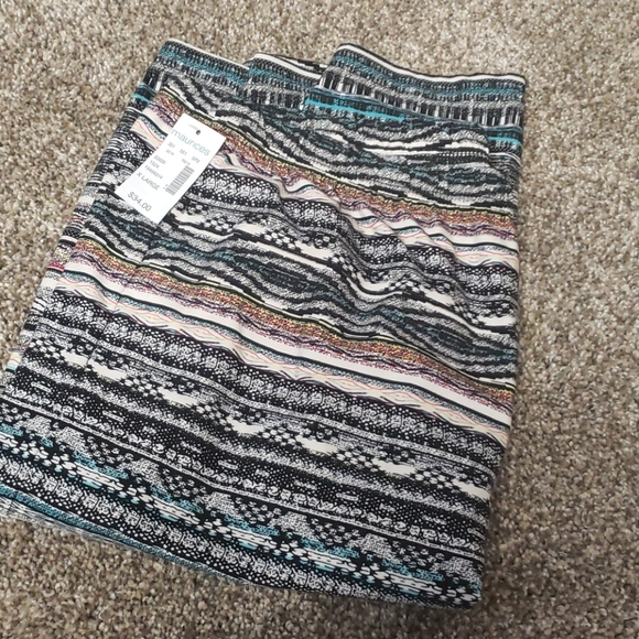 Brand new XL buttery soft Maurices skirt - Picture 4 of 4